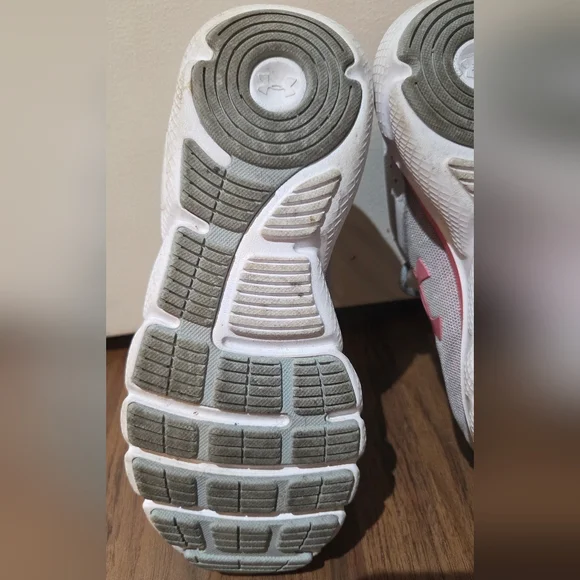 Women's Bright Pink And Gray Under Armour Shoes, Size 6.5 - Picture 15 of 15